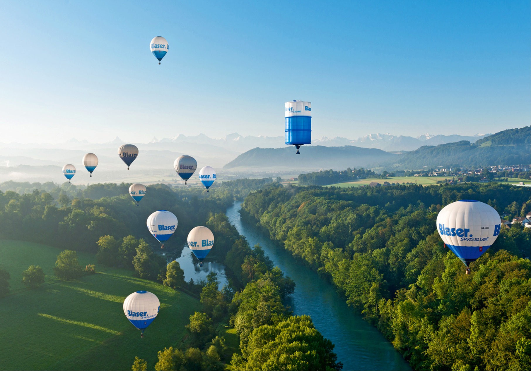 Ein Unternehmen fährt Ballon